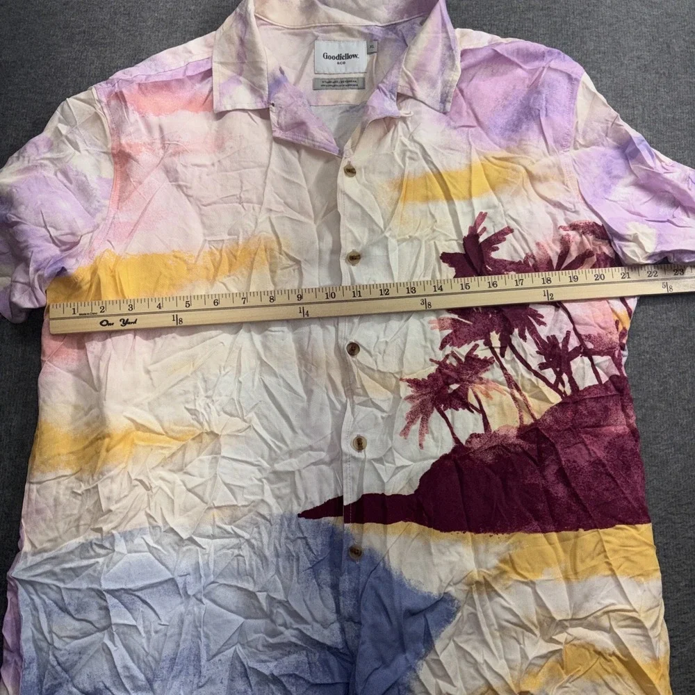 Goodfellow & Co Standard Sunset Short Sleeve‎ Button Up Size XL
